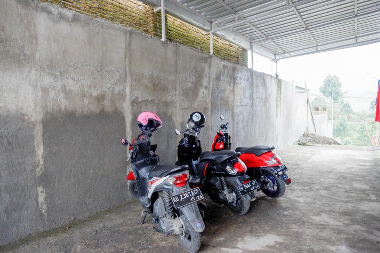 Reddoorz Near Candi Cetho Karanganyar Karanganyar  Eksteriør bilde